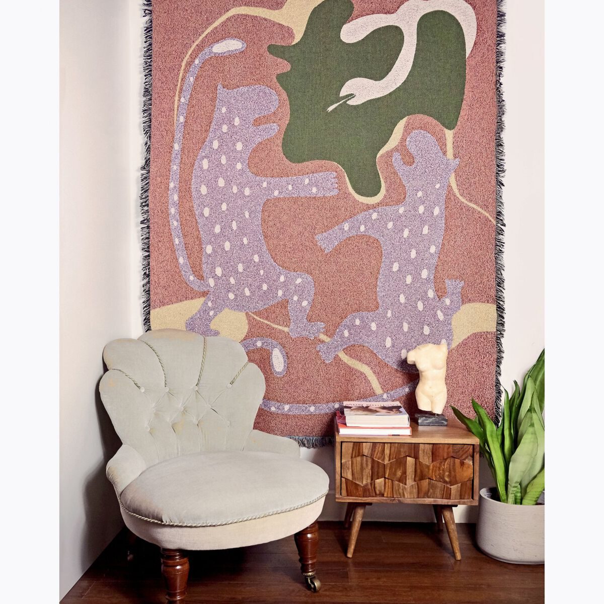 Stylisher Wandteppich von Atelier Yuchi für Interior Design
