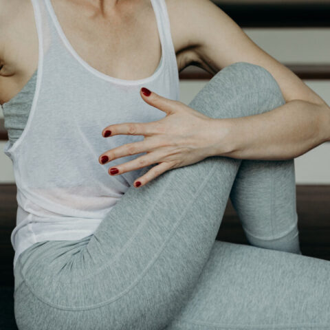 ProAge Yoga Expertin Elena Lustig für HEYDAY MAGAZINE