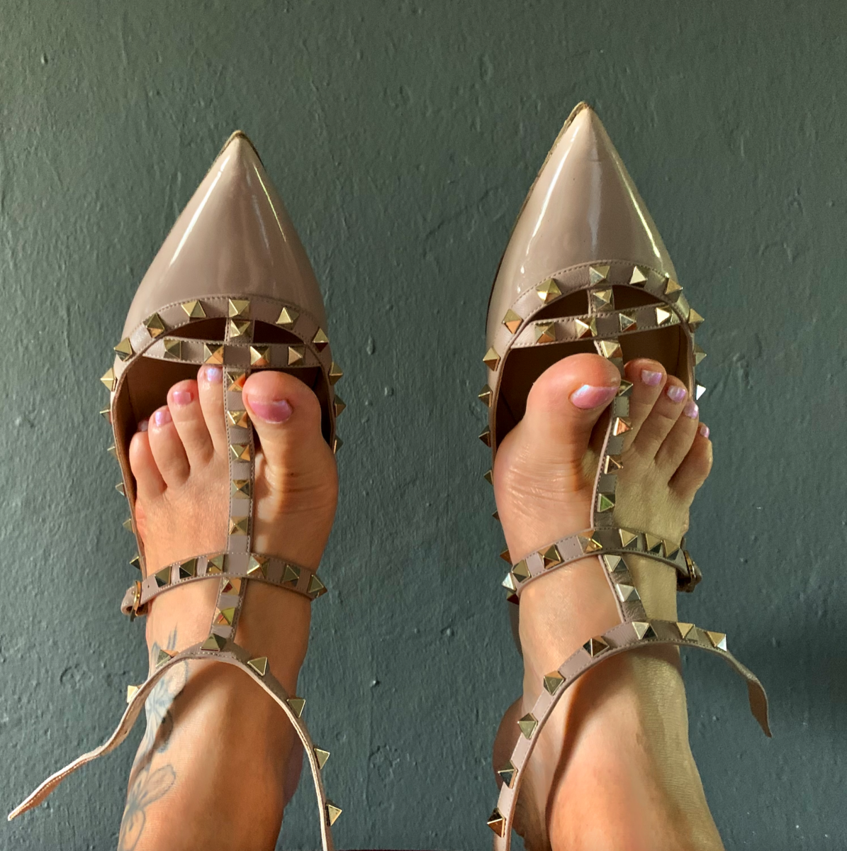 Michaela Amman zeigt uns ihre Füße