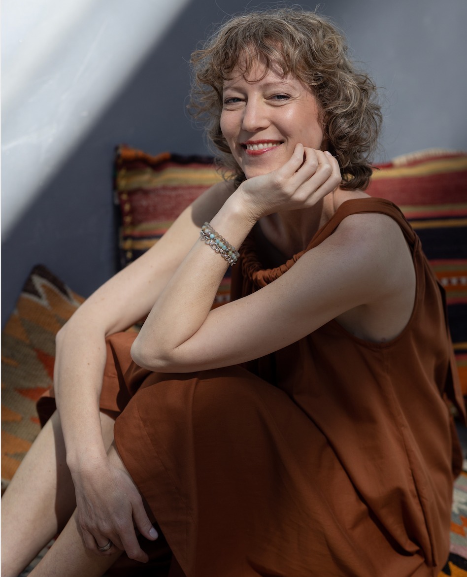 Yoga-Expertin und Autorin Elena Lustig 