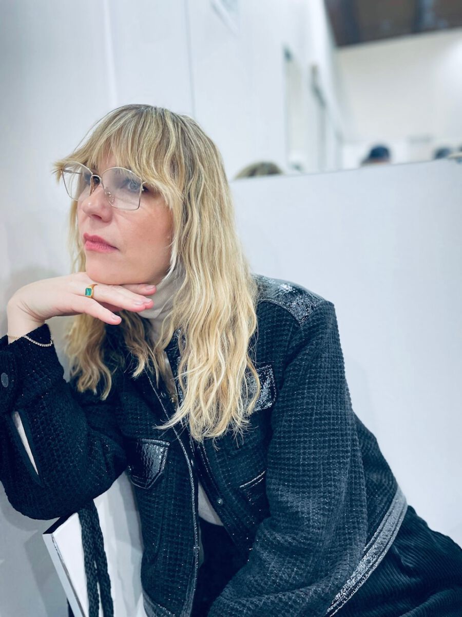 HEYDAY-Gründerin Stephanie Neubert (re.) auf der internationalen Brillenmesse MIDO in Mailand (2023)