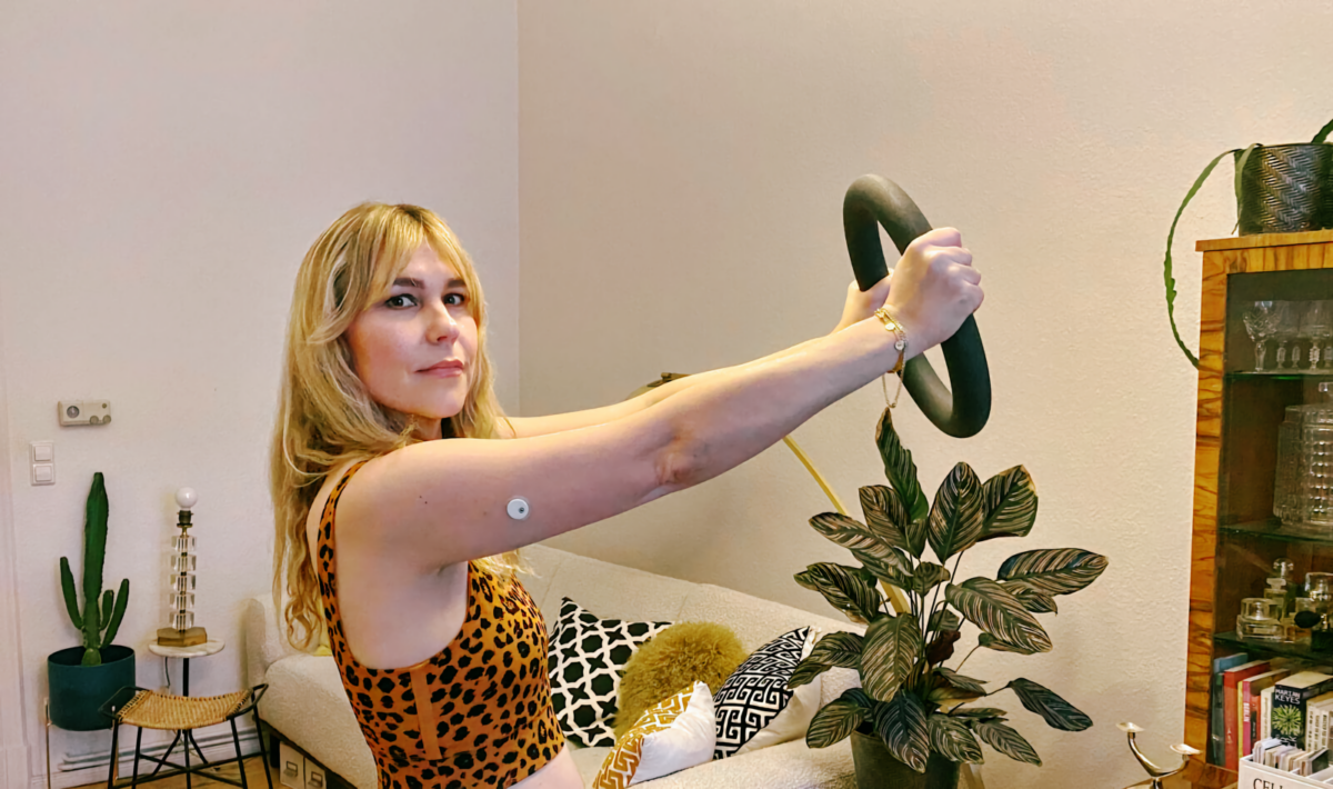 HEYDAY: Stephanie Neubert testet die Blutzucker-App von HELLO INSIDE