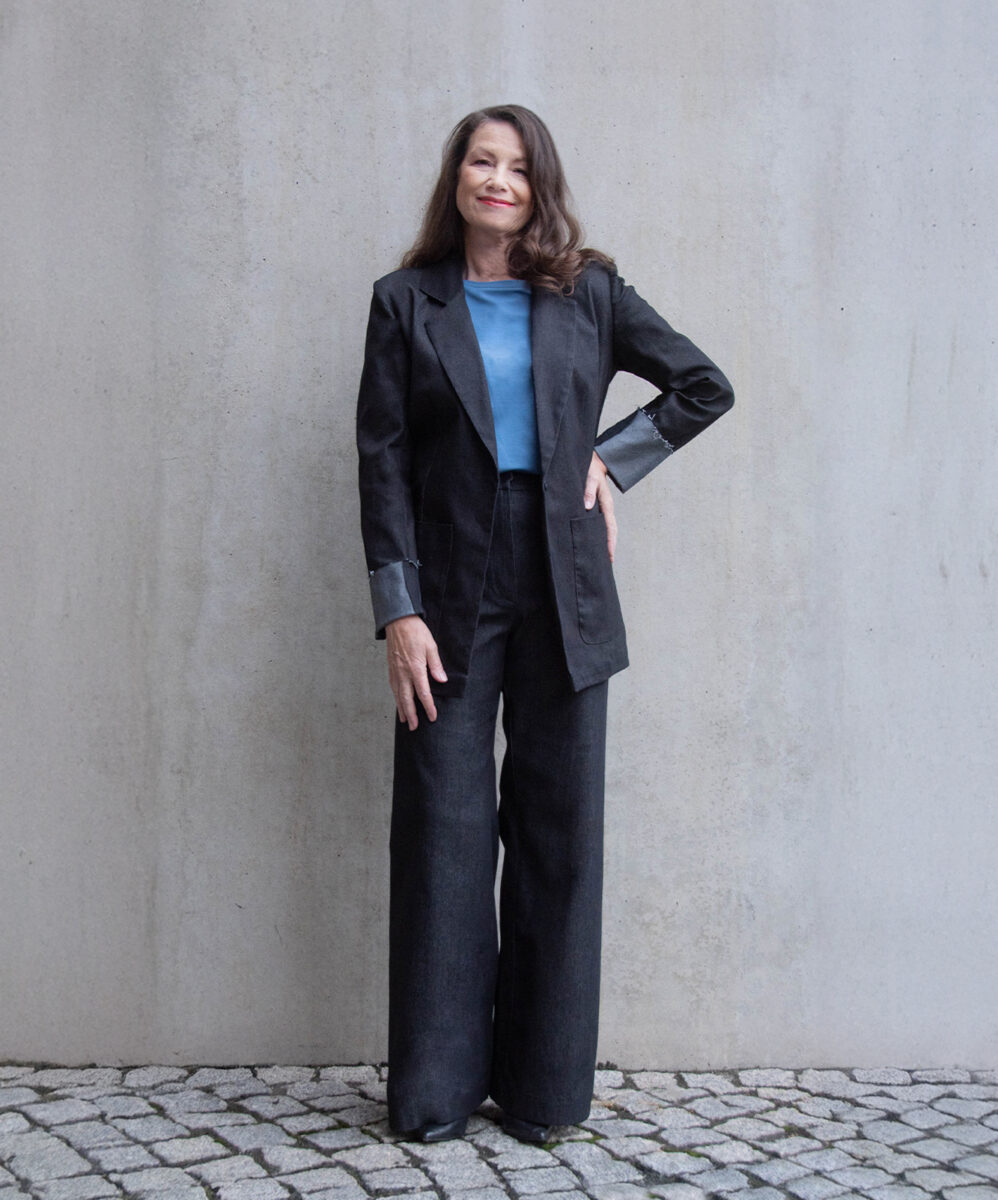 HEYDAY-Interview mit Schauspielerin Sabine Vitua; Mode von RAU Berlin