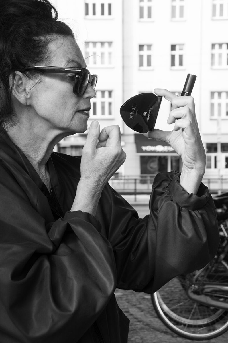 SHOOTING: HEYDAY-Interview mit Schauspielerin Sabine Vitua; Mode von RAU Berlin, Fotos: Charlotte McGinnis