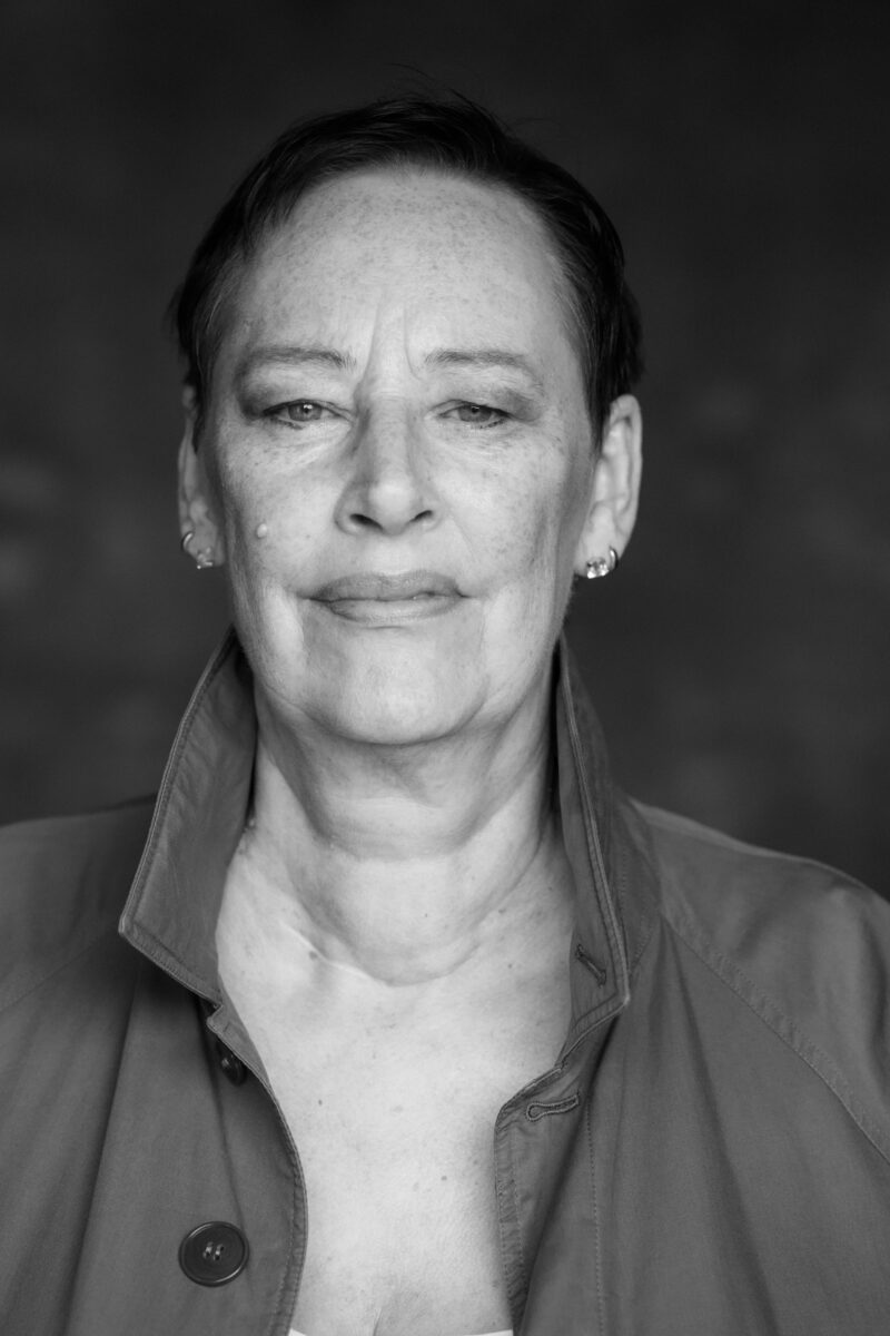 Im Buch (UN)ERHÖRT: Gabriele hat alle Formen von Gewalt erlebt