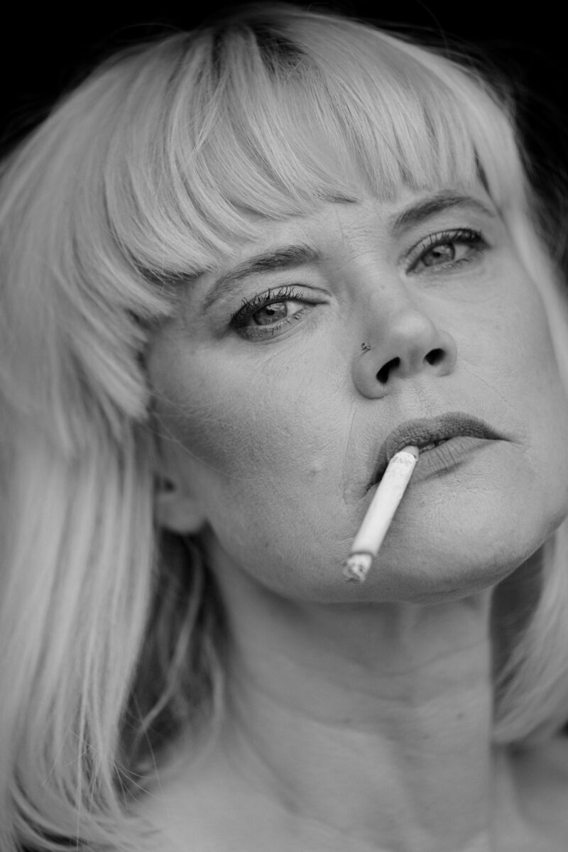 Im Buch (UN)ERHÖRT: Frauen brauchen aktiven Gewaltschutz, meint Christine