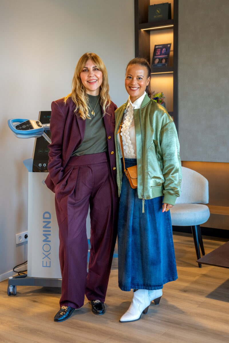 HEYDAY x BTL Event in Hamburg: (v.l.) Stephanie Neubert mit Holistic Health Coach, Autorin und Podcasterin Adaeze Wolf 