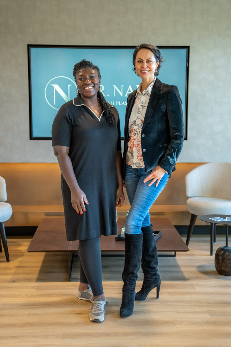 HEYDAY x BTL Event in Hamburg: (v.l.) Priv.-Doz. Dr. med. K. A. Finjap im Austausch mit Natalia Yegerova