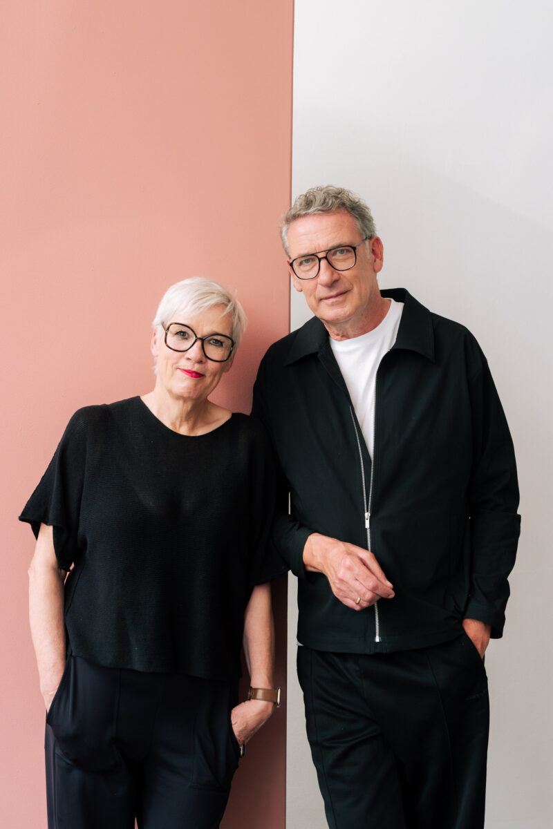 Die Paartherapeut:innen Dagmar Kieselbach und Thomas Hallet im gemeinsamen Porträt